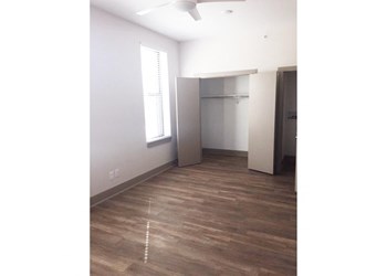 500 Lafayette Avenue 2 Beds Apartment for Rent